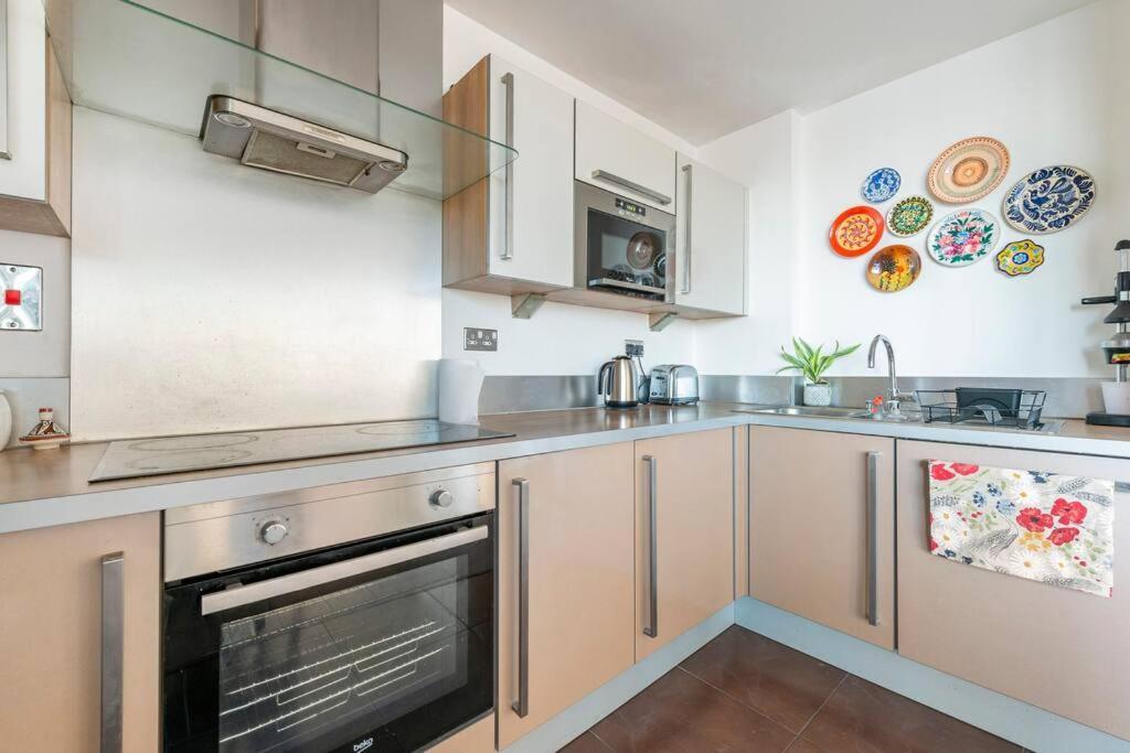 London Skylineviews 2 Bed 2 Bath Flat Near Canary Wharf, O2 & Excel Exterior photo