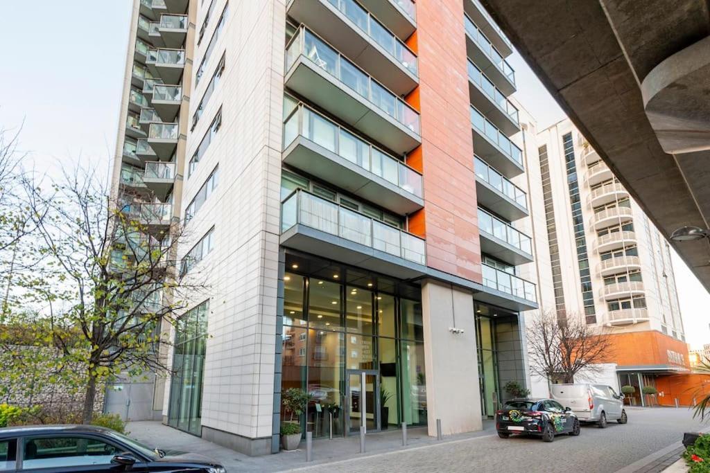 London Skylineviews 2 Bed 2 Bath Flat Near Canary Wharf, O2 & Excel Exterior photo